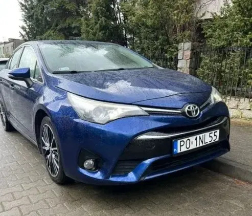 toyota Toyota Avensis cena 33900 przebieg: 251042, rok produkcji 2015 z Poznań